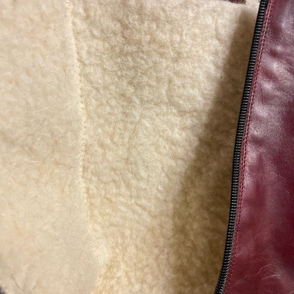 Beautiful boots that are lined and very comfortable. - Picture 7 of 7